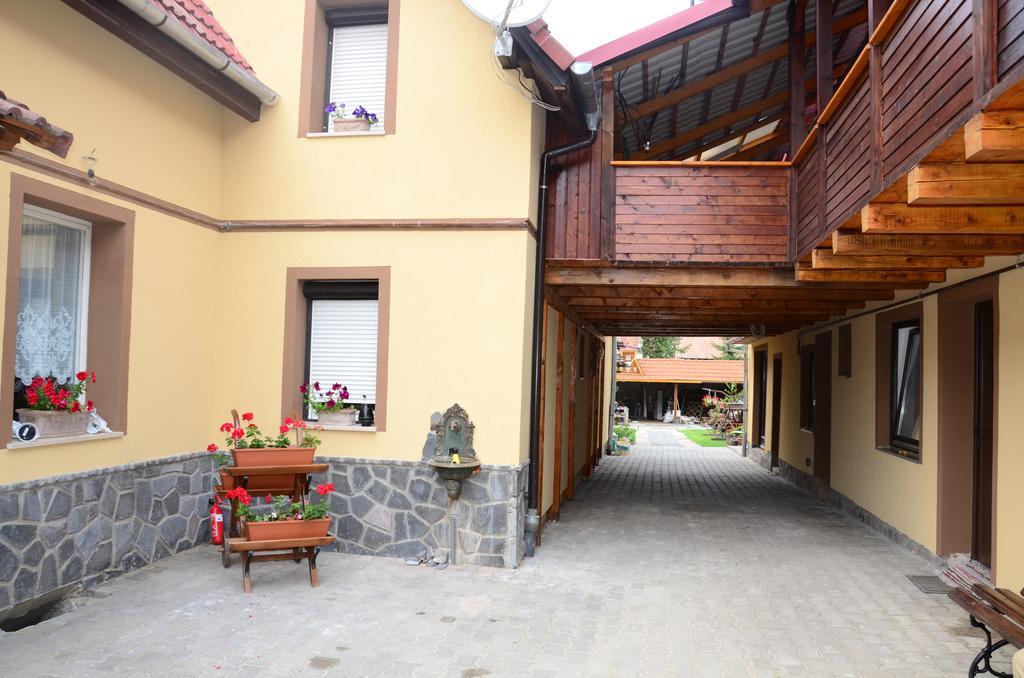 Pensiunea Otilia Sighisoara Exterior photo